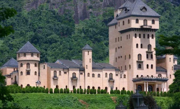 Castelo Edimar Moreira, Brazil